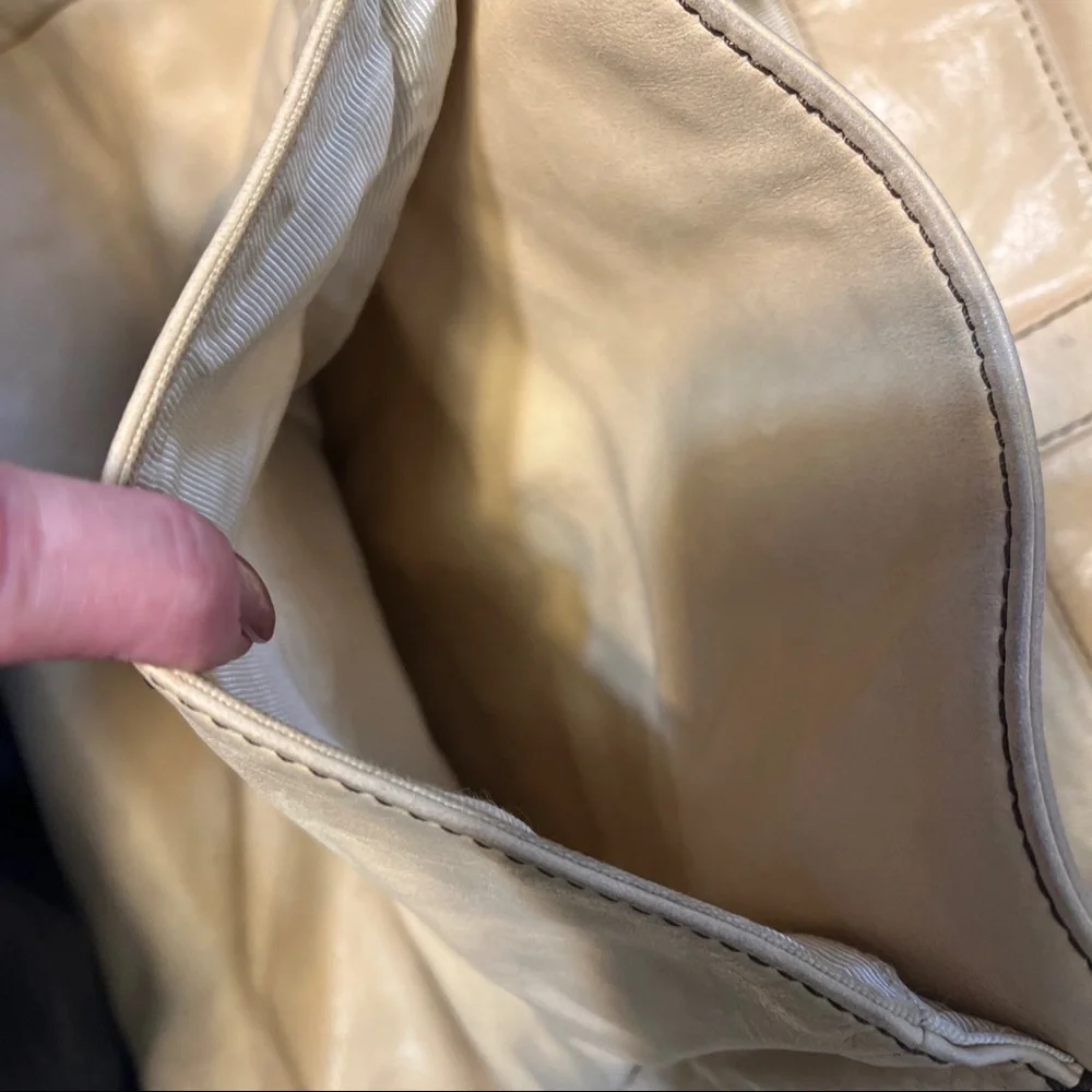 Badgley Mischka Tan Vegan Leather Shoulder Bag Buttery Soft Gold Handles 13x16” - Picture 4 of 8